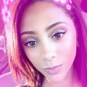 Meet your Posher, Cierra